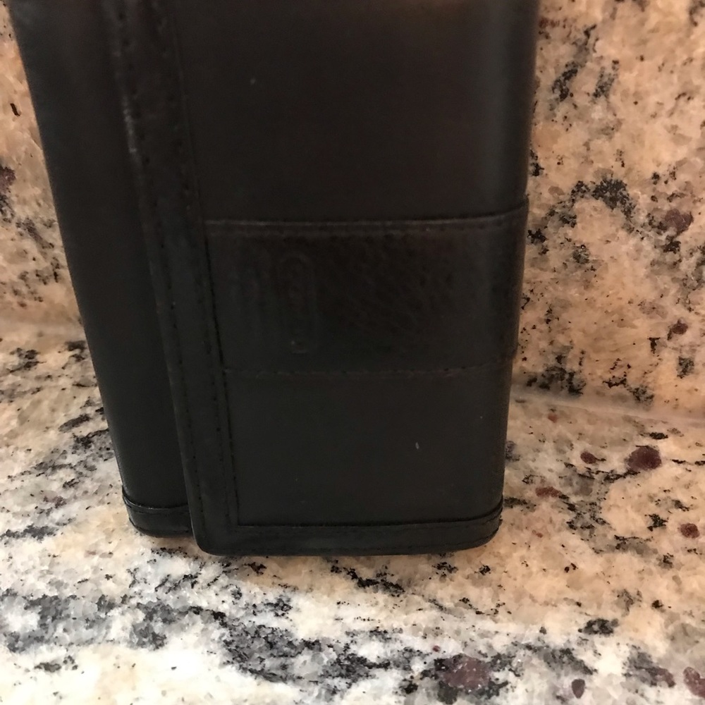 Coach - Picture 2 of 3